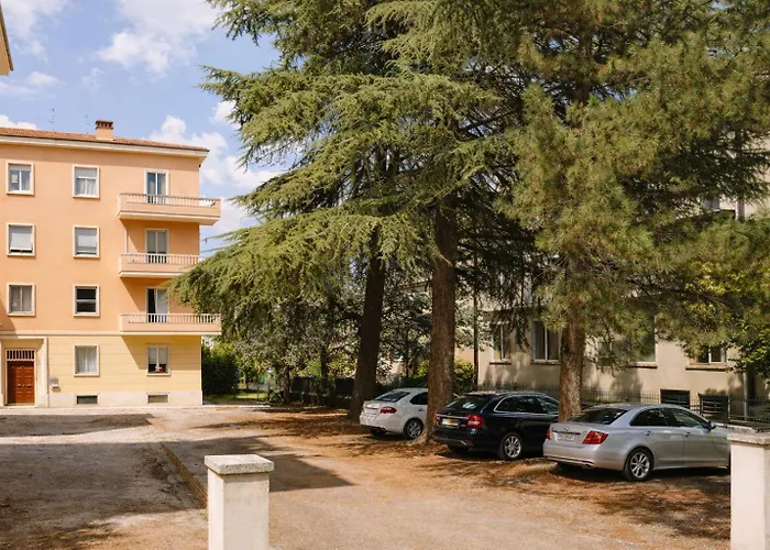 B&B La Littorina - Parcheggio Privato Foligno
